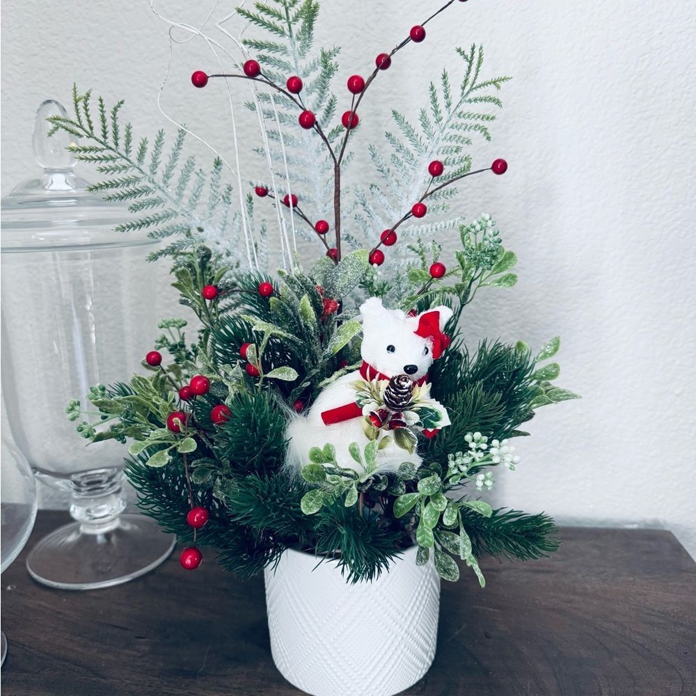 Winter Snow Fox Christmas Holiday Berries Greenery Vase Arrangement